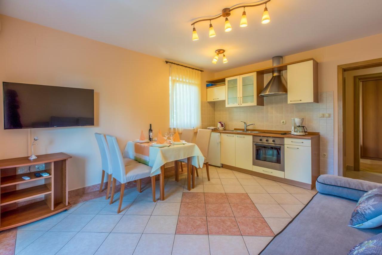 Amfora Apartment *